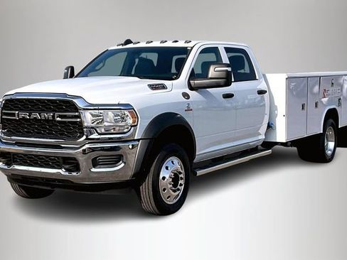 New 2024 RAM 5500 Tradesman w/ Chrome Appearance Group AWD/4WD image 3