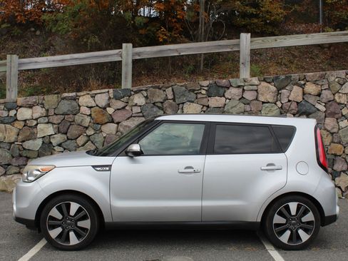Used 2015 Kia Soul ! w/ Sun & Sound Package image 6