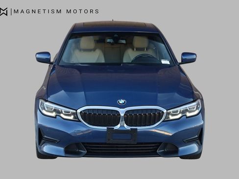 Used 2022 BMW 330i xDrive Sedan w/ Convenience Package image 5