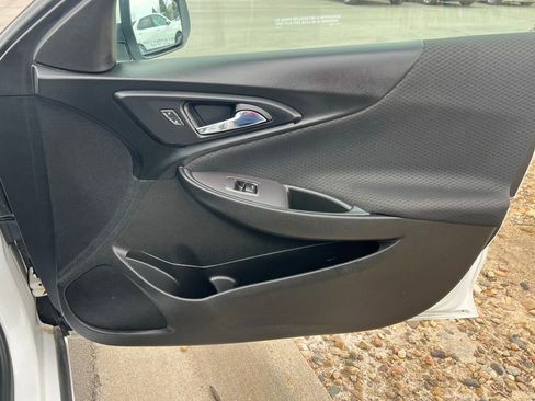 Used 2021 Chevrolet Malibu LT image 25