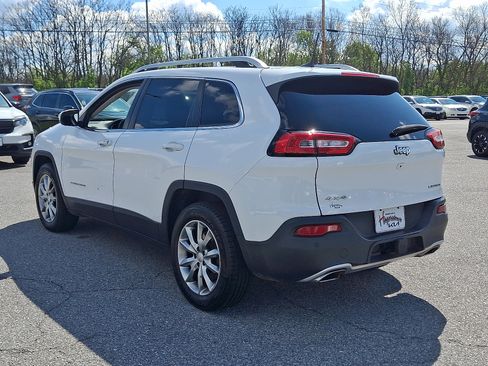 Used 2018 Jeep Cherokee Limited AWD/4WD image 4