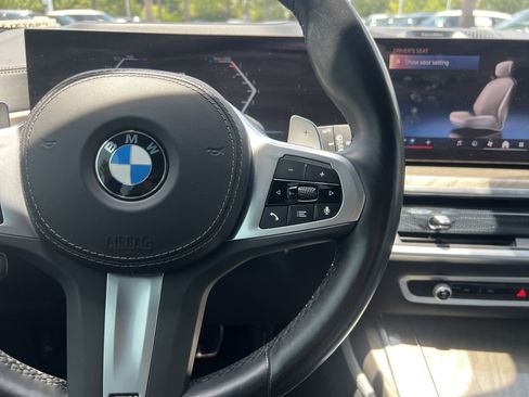 Used 2024 BMW X7 xDrive40i w/ M Sport Package AWD/4WD image 20
