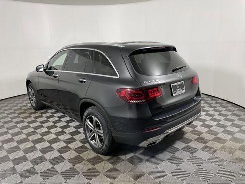Used 2021 Mercedes-Benz GLC 300 image 3