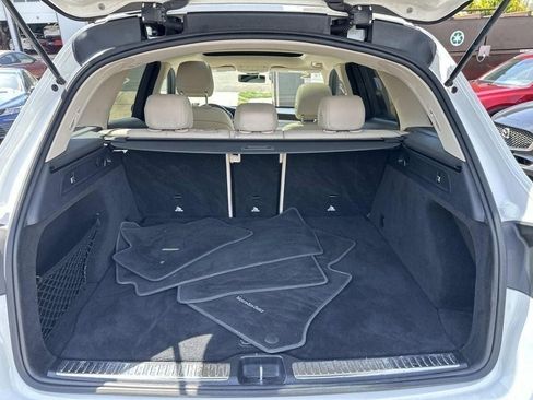 Used 2021 Mercedes-Benz GLC 300 4MATIC w/ Premium Package image 39