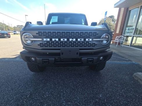 Certified 2025 Ford Bronco Badlands image 7