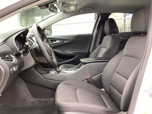 Used 2024 Chevrolet Malibu RS FWD image 30