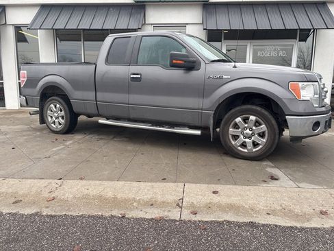 Used 2013 Ford F150 XLT w/ XLT Chrome Pkg image 2