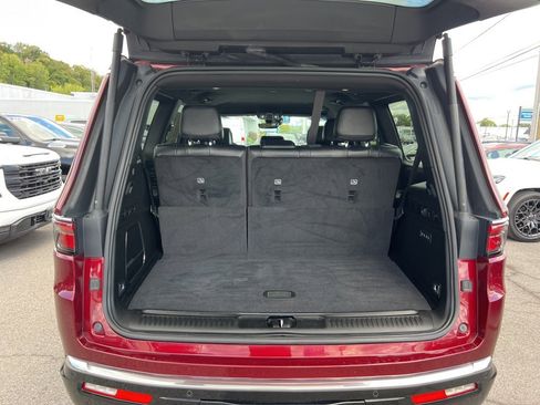 Used 2022 Jeep Wagoneer Series III w/ Convenience Group I image 23