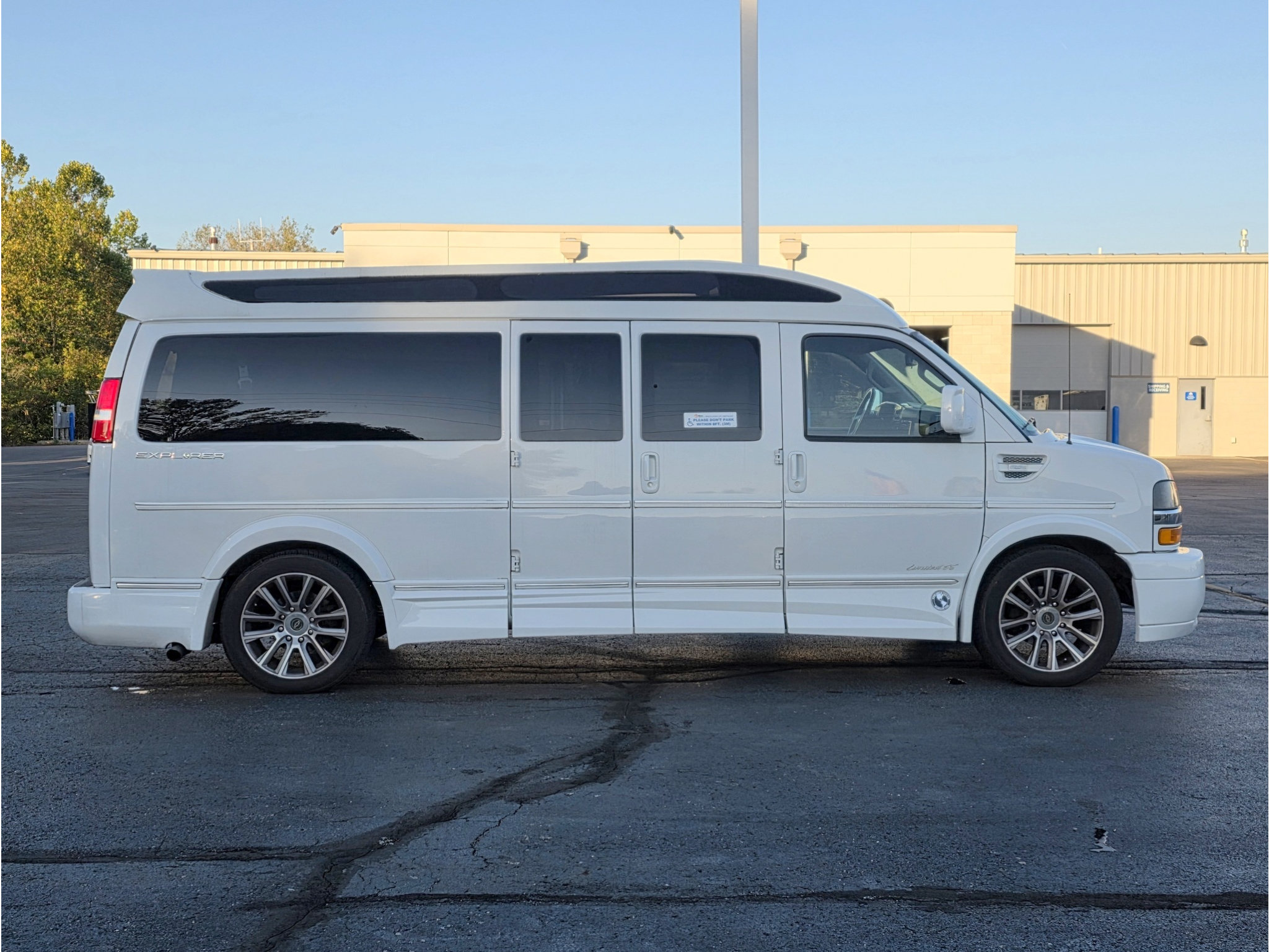 Used 2020 Chevrolet Express 2500 Extended w/ Enhanced Convenience Package RWD image 2