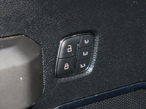 Used 2020 Ford F250 Platinum w/ FX4 Off-Road Package image 18