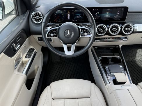 Used 2021 Mercedes-Benz GLB 250 image 19
