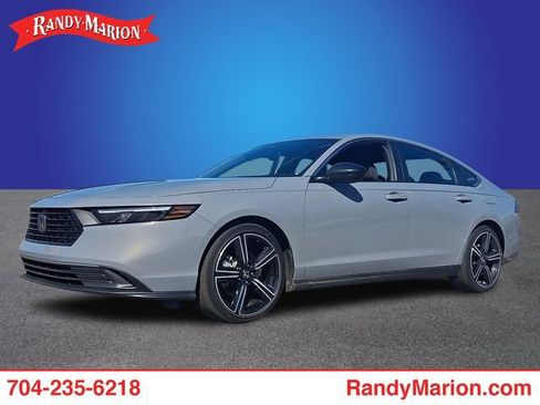 Used 2025 Honda Accord Sport image 1