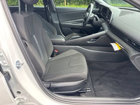 Used 2026 Hyundai Elantra Sport FWD image 13