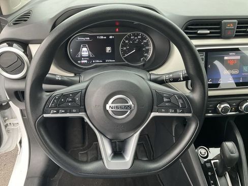 Certified 2022 Nissan Versa SV image 20