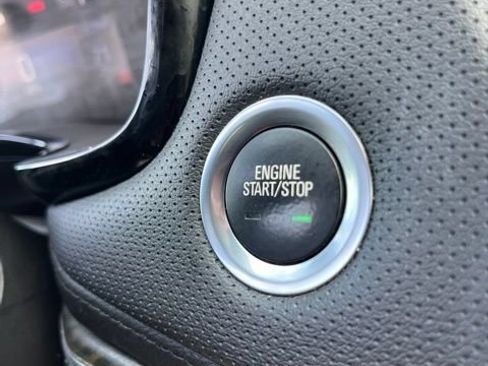 Used 2019 Cadillac XT5 FWD image 21