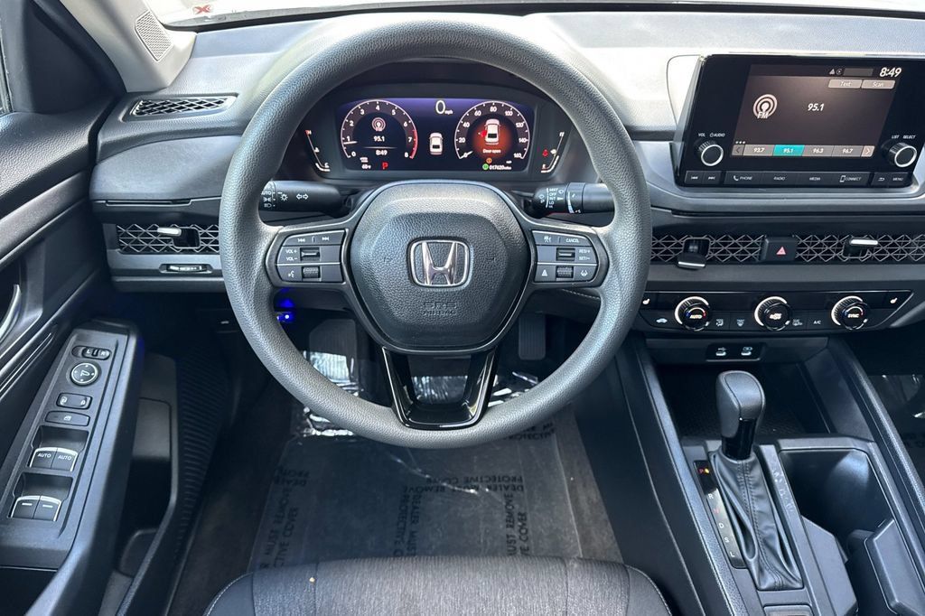 Used 2025 Honda Accord SE image 11