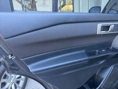 Used 2020 Ford Explorer XLT w/ Comfort Package image 20