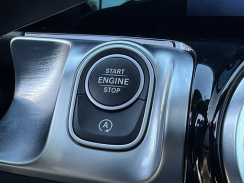 Certified 2025 Mercedes-Benz GLB 35 AMG 4MATIC image 23