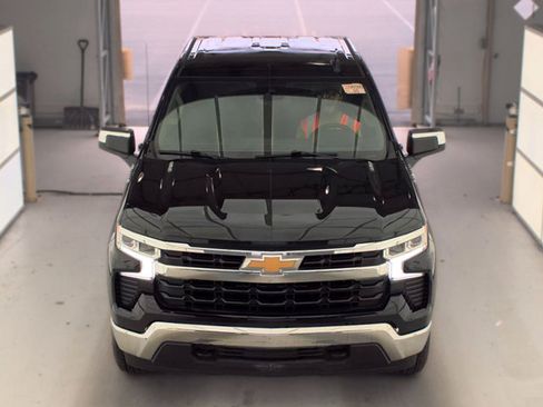 Certified 2024 Chevrolet Silverado 1500 LT AWD/4WD image 3