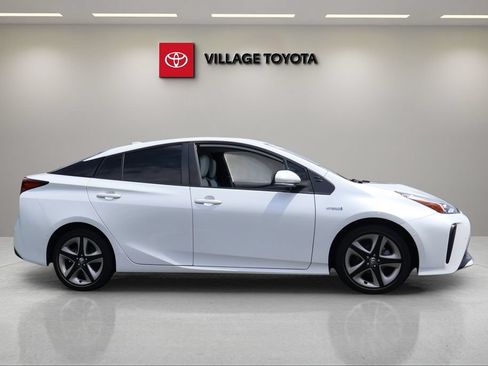 Certified 2021 Toyota Prius XLE FWD image 6