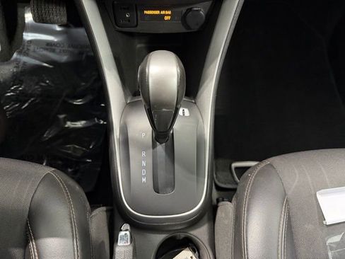 Used 2020 Chevrolet Trax LT w/ Driver Confidence Package AWD/4WD image 16