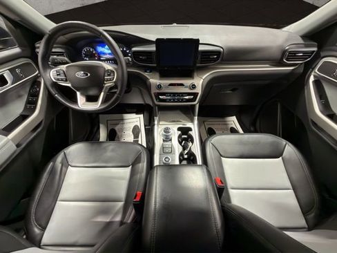 Certified 2023 Ford Explorer XLT w/ Equipment Group 202A AWD/4WD image 2