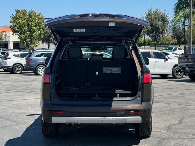 Used 2023 Toyota Sequoia Limited w/ Tow Technology Package AWD/4WD image 6