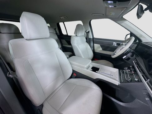 Used 2024 Hyundai Santa Fe SE AWD/4WD image 29