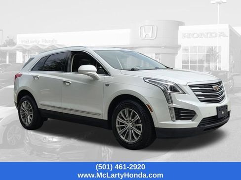 Used 2017 Cadillac XT5 Luxury w/ Driver Awareness Package FWD image 4