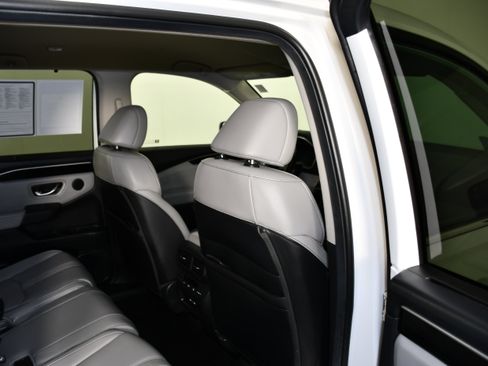 Used 2025 Honda Pilot EX-L image 45