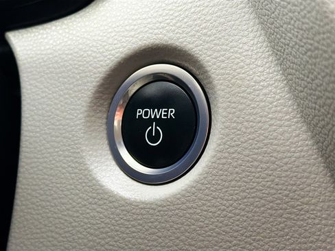 Used 2023 Toyota Corolla LE w/ LE Convenience Package image 8