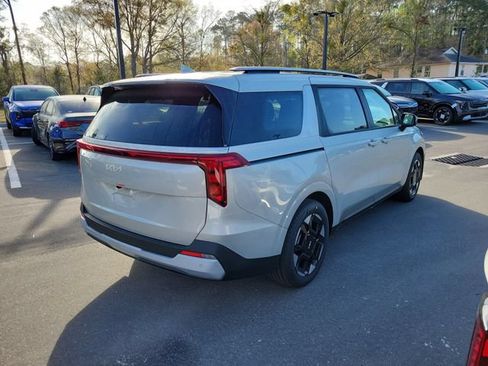 New 2026 Kia Carnival EX FWD image 2