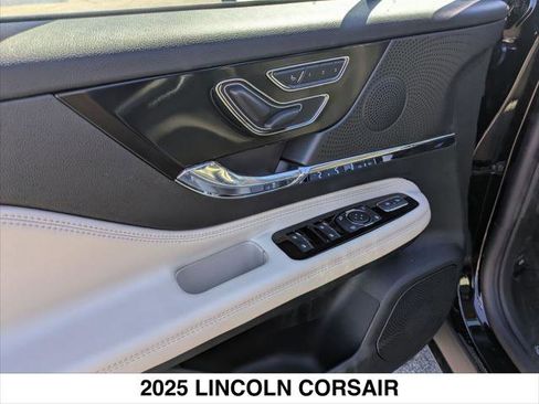 New 2025 Lincoln Corsair AWD w/ Equipment Group 101A image 7
