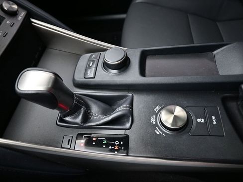 Used 2020 Lexus IS 300 image 20