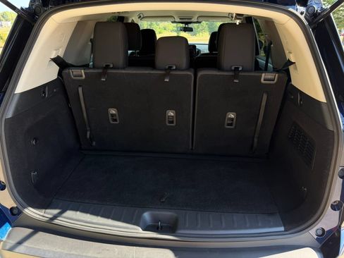 Used 2022 Nissan Pathfinder S FWD image 32