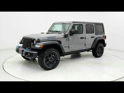 Used 2023 Jeep Wrangler Unlimited w/ 8.4" Radio Group