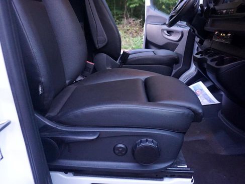 Used 2023 Mercedes-Benz Sprinter 2500 image 26