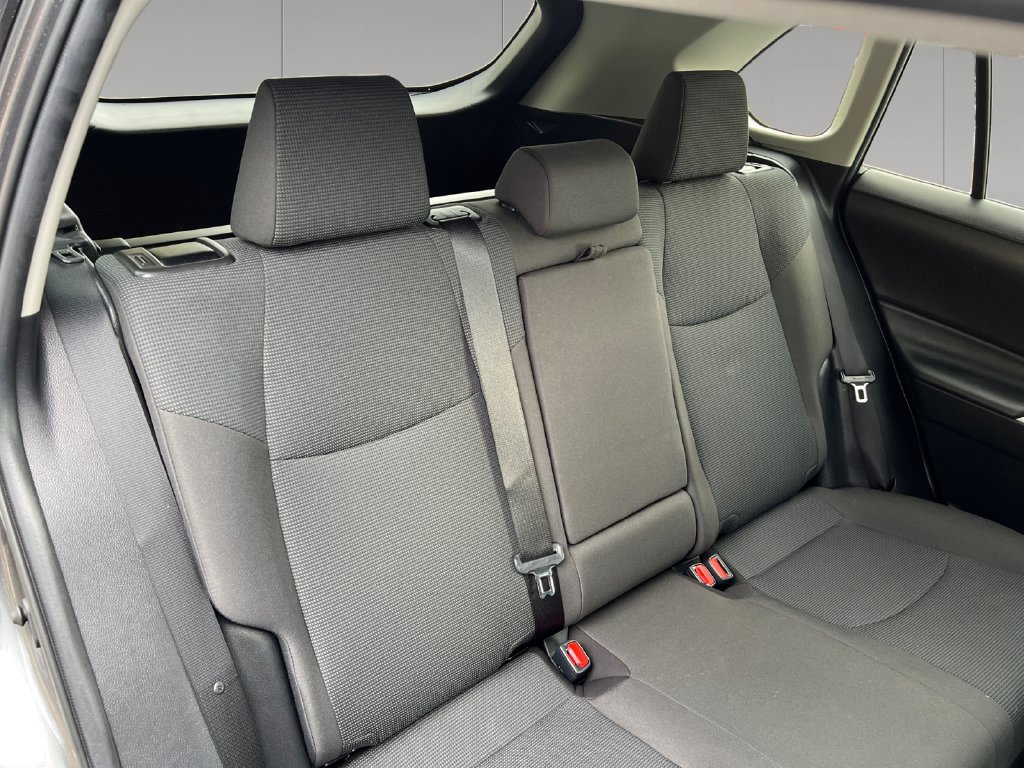 Used 2022 Toyota RAV4 LE AWD/4WD image 18