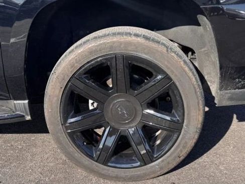Used 2019 Cadillac Escalade ESV Luxury RWD image 8