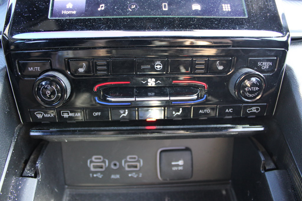 Used 2024 Jeep Grand Cherokee L Altitude AWD/4WD image 32