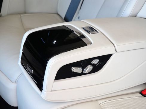 Certified 2024 Rolls-Royce Phantom Extended Wheelbase w/ The Phantom Package image 28