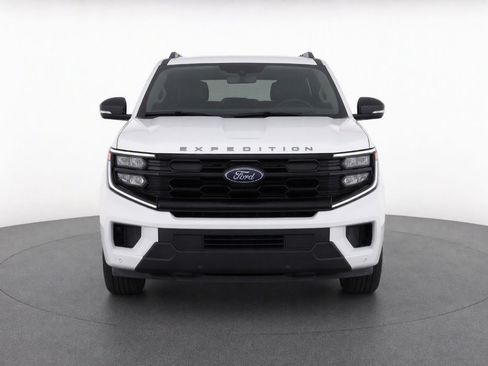 Used 2025 Ford Expedition Active AWD/4WD image 6