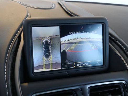 Used 2019 Aston Martin DB11 Volante RWD image 14