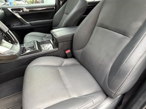 Certified 2023 Lexus GX 460 Premium AWD/4WD image 17