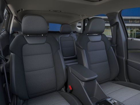 New 2026 Chevrolet Trax LT w/ Sunroof Package FWD image 16