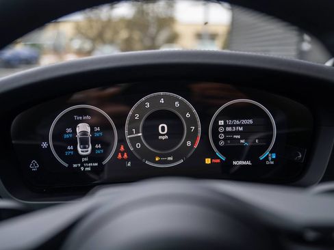 New 2026 Porsche 911 Carrera 4S image 17