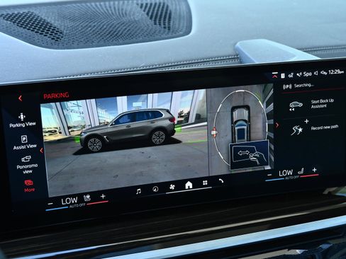 Certified 2024 BMW X5 xDrive50e w/ Premium Package image 31