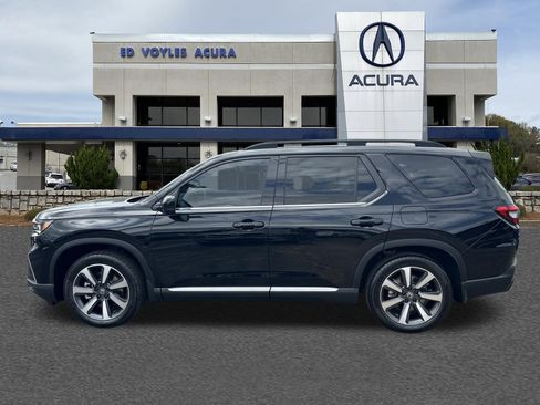 Used 2023 Honda Pilot Touring image 8