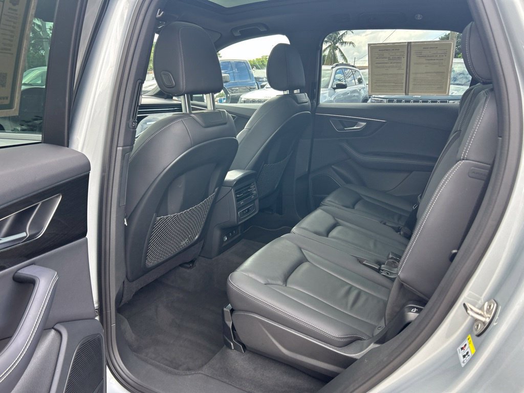Used 2025 Audi Q7 3.0T Premium Plus AWD/4WD image 33