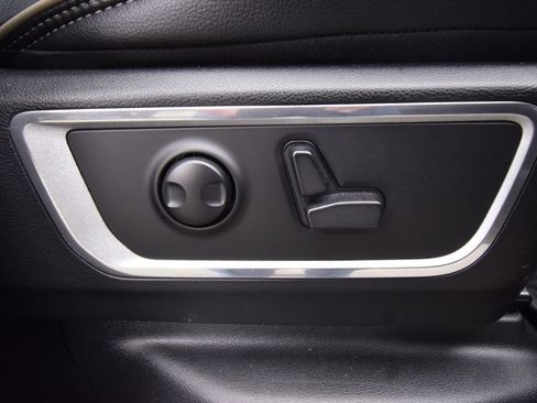 Used 2023 RAM 1500 Laramie image 29